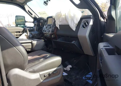 2015 Ford F-250 Lariat z USA, uszkodzony, nr VIN 1FT7X2B60FEA06447